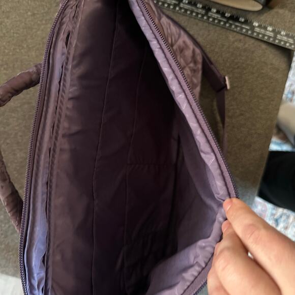 Vera Bradley - Picture 3 of 6